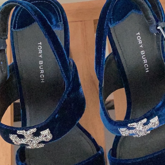 Tory Burch Eleanor Medallion Slingback Velvet Sandal - Picture 3 of 7